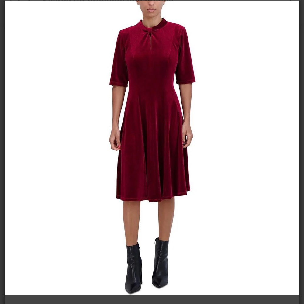 Signature By Robbie Bee Red Velvet Mini Fit & Flare Keyhole Knot Dress NWT P Med